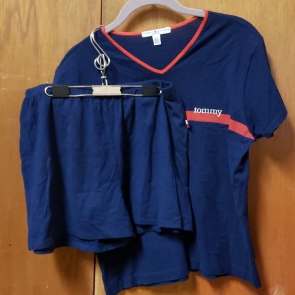 Tommy Hilfiger T-Shirt&Shorts Set - Picture 1 of 6